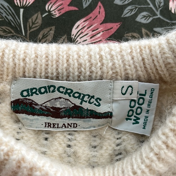 Aran Crafts wool sweater - Picture 2 of 5